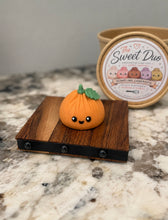 Load image into Gallery viewer, Pumpkin Dumpling Silicone Mold